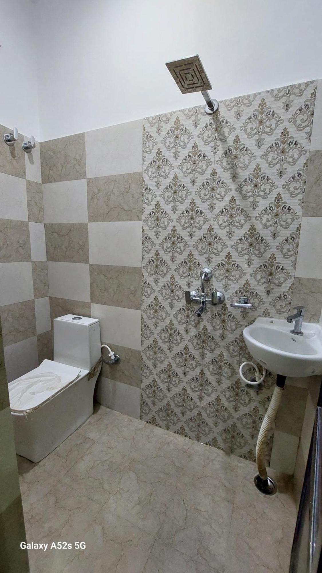 ורנאסי Narayani Paying Guest House מראה חיצוני תמונה
