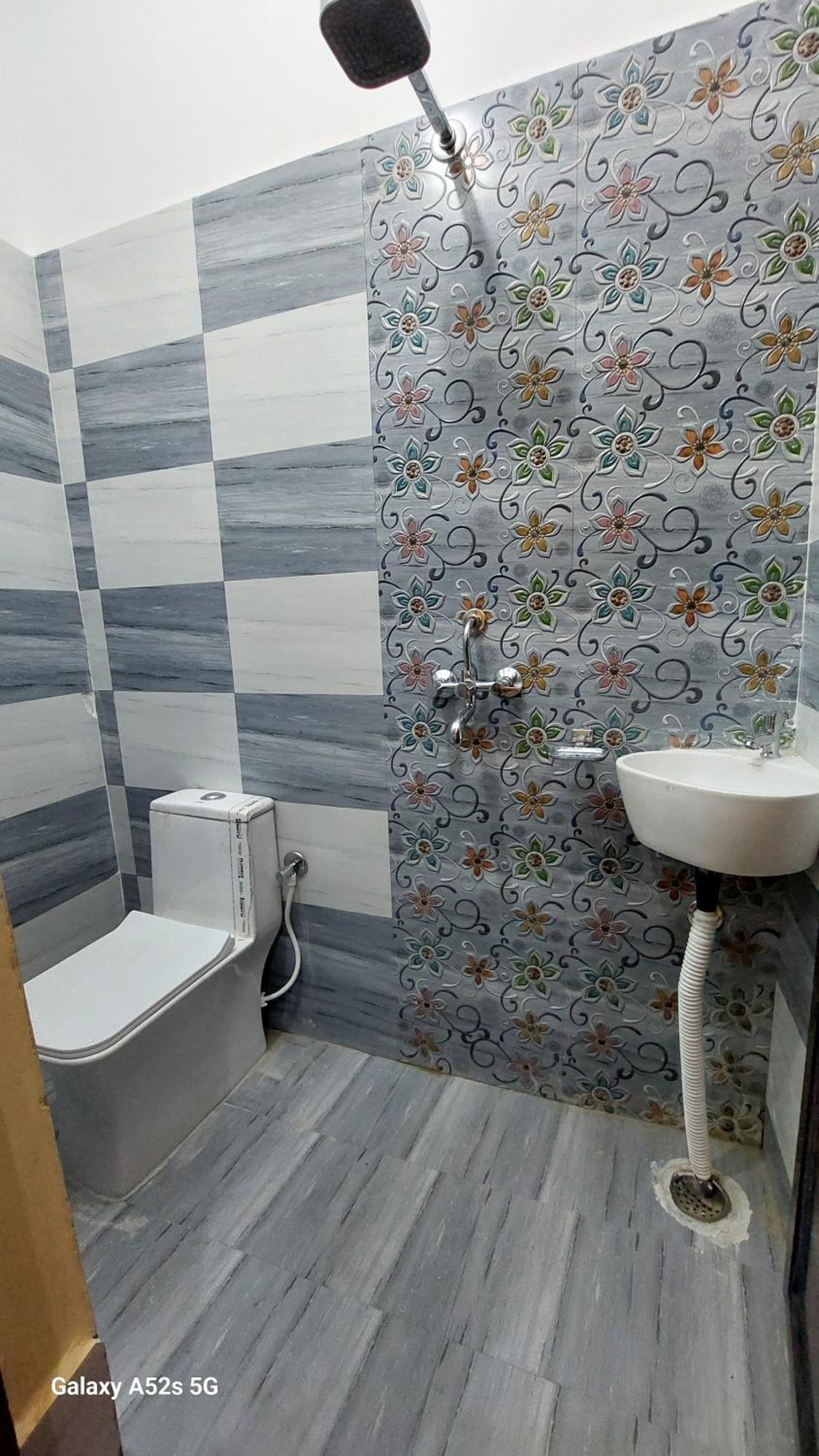 ורנאסי Narayani Paying Guest House מראה חיצוני תמונה